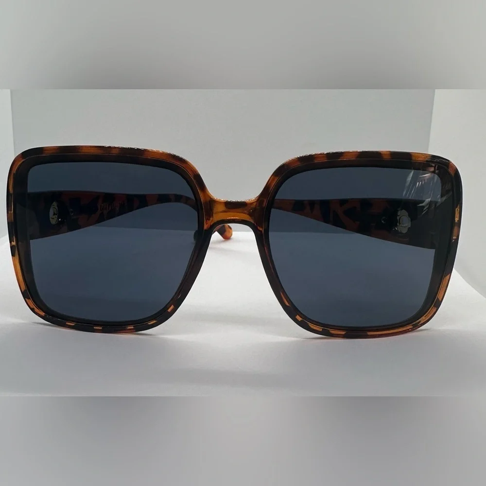 trendy fashion description elevate